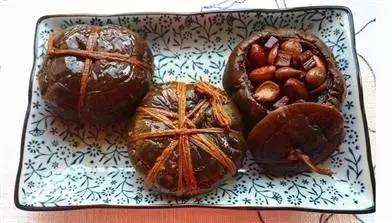 小熊吃甜酱包瓜,甜酱包瓜的奇幻之旅